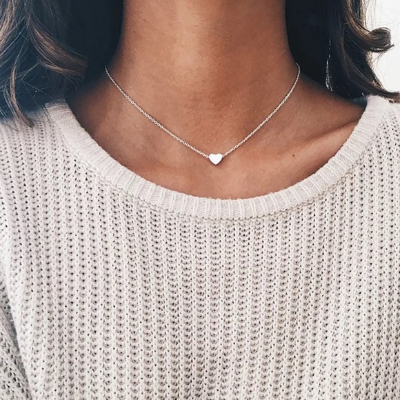 Jewelry - Dainty Silver heart chain layering necklace